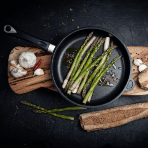 AMT Frying Pan Aluminium-32cm 800 x 800px-3-min