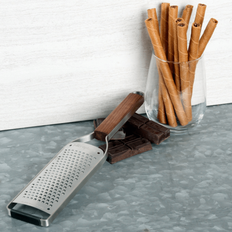 https://www.lcvdesignsndecor.co.za/shop/kitchen-dining/cooking-essentials/prep-tools/peeling-and-grating-tools/microplane-master-series-2mm-coarse/ Microplane Master Series 2mm - Coarse Grater 800 x 800px-2-min