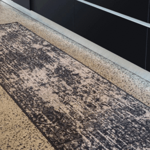 Azulejo Bronze Runner Lifestyle