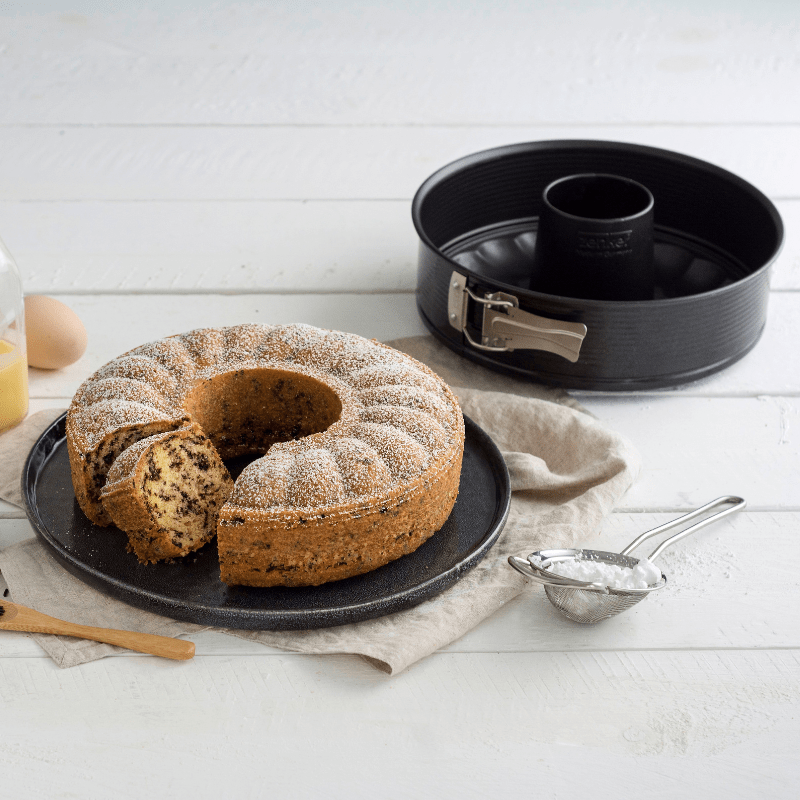 https://www.lcvdesignsndecor.co.za/shop/kitchen-dining/baking-essentials/bakeware/cake-pans-moulds/zenker-springform-dual-base-pan-28cm/ Zenker Springform Dual Base Pan 28cm Lifestyle 1