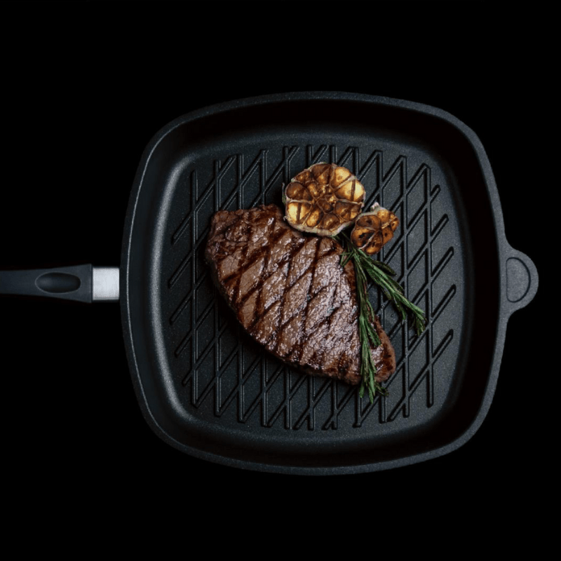 https://www.lcvdesignsndecor.co.za/shop/kitchen-dining/cooking-essentials/cookware/grill-pans-griddles/amt-28cm-surface-square-bbq-grill-pan/ AMT 28cm Surface Square BBQ Grill Pan Lifestyle