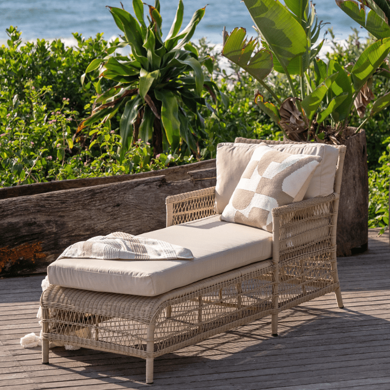 https://www.lcvdesignsndecor.co.za/shop/furniture/patio-furniture/loungers-daybeds/tiziana-pool-lounger/ Tiziana Pool Lounger Lifestyle 1