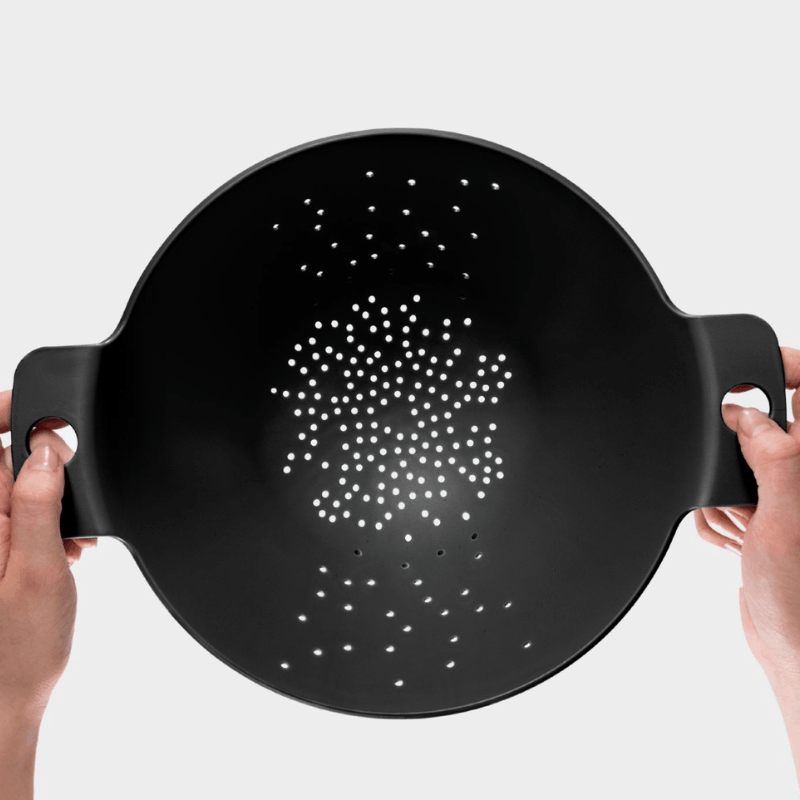 https://www.lcvdesignsndecor.co.za/shop/kitchen-dining/cooking-essentials/prep-tools/colanders-strainers/blim-plus-cosmo-colander-carbon-black/ Blim Plus Cosmo Colander Carbon Black Top View